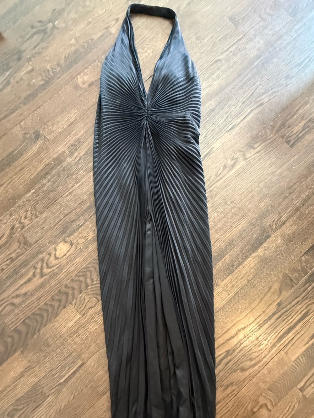 Carmen Marc Valvo Black Halter Pleated Maxi Gown